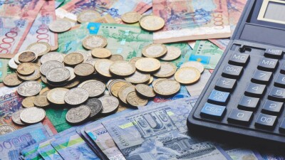 5 млрд тенге незаконно обналичили и недоплатили в казну: членов ОПГ осудили в Алматы