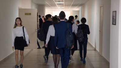 Тестирование учеников четвёртых и девятых классов началось в Казахстане