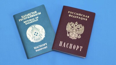 Женщину, 19 лет получавшую пенсию в Казахстане и России, оштрафовали в ВКО
