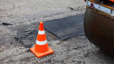 Два дорожных участка в Алматы перекроют на три месяца