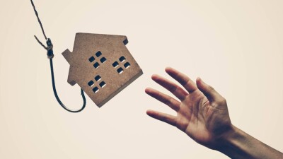 Алматинец пытался получить квартиру с помощью правоохранителя, но стал жертвой мошенничества