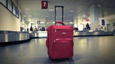 Пассажирам задержанного рейса Air Astana предложили самим найти себе отели