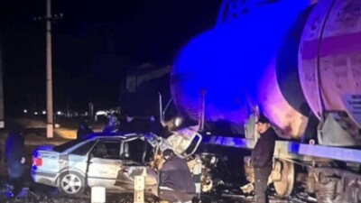 Поезд наехал на автомобиль в Акмолинской области, три человека погибли