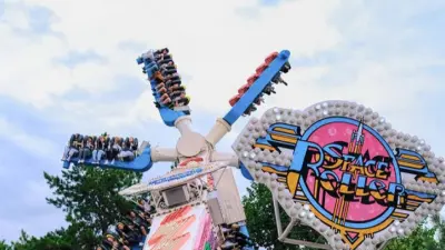 Люди застряли на экстремальном аттракционе в Алматы: полиция проводит проверку