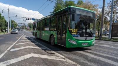 Линию BRT на двух улицах Алматы намерены перенести к краю дороги