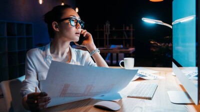 У каких специалистов в Казахстане выросла зарплата в сентябре