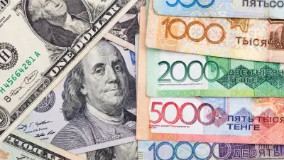 535 тенге: доллар резко подорожал в обменниках Казахстана