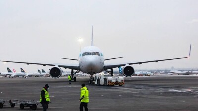 Самолёт FlyArystan повредили в аэропорту Астаны