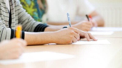 Приём заявок на участие в январском ЕНТ снова продлили в Казахстане