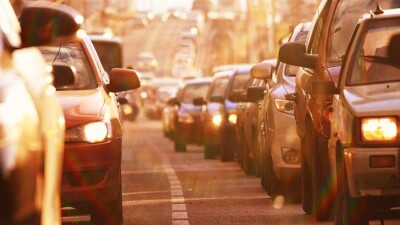 Приток автомобилей из России в Казахстан вырос на 20%