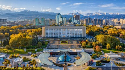 Не допустить теракт: как проверяют посетителей крупных концертных залов Алматы