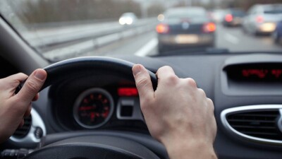 Кнопки SOS стали обязательными для водителей Казахстана, но не для автомобильных фирм
