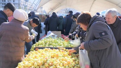 Цены на ярмарках в Казахстане обязали устанавливать ниже рыночных