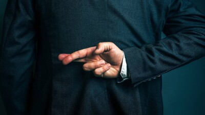 "Лгут, что имеют нашу лицензию". В МФЦА предупредили о подозрительной фирме