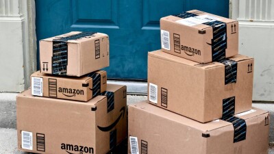 Рабочие Amazon бастуют: доставят ли новогодние посылки вовремя
