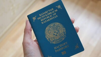 Гражданку России и Канады судили за то, что она не сдала паспорт Казахстана