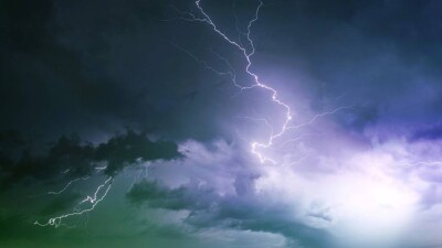 Дожди с грозами ожидаются в южной половине Казахстана