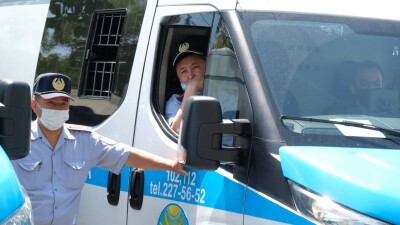 Сгоревший лес в Абайской области: полицейские проверяют грузовики и поезда