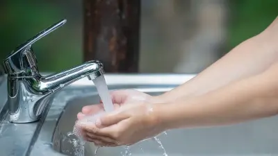 "Воды всё меньше". Власти Алатауского района Алматы обещают решить проблему с водоснабжением до конца года