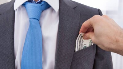 Брал ли казахстанец взятки, можно будет узнать через eGov