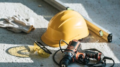 На стройке в Акмолинской области обрушилась конструкция, погиб 57-летний рабочий