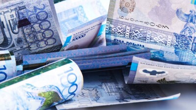 Чиновники хотели отсудить 1,8 млн тенге у работающей в четырёх школах учительницы