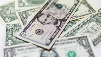 Нацбанк продал 534,3 млн долларов на бирже с начала марта