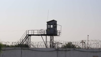 Главу режимного отдела колонии осудили в Уральске