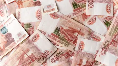 Спрос на рубль в обменниках Казахстана уже полгода держится в минусе