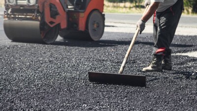 Когда в центре Алматы достроят прерывающуюся улицу Айтеке би, рассказал Досаев