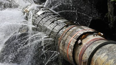 В Майкаине новое ЧП: на водопроводе нашли повреждение