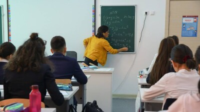 Школьников из многодетных семей будут принимать в гимназии Казахстана на льготных условиях