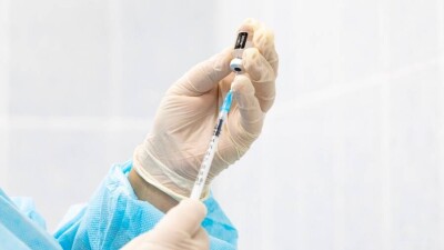 Комбинированную вакцину против Covid-19 и вируса RSV выпустит Moderna