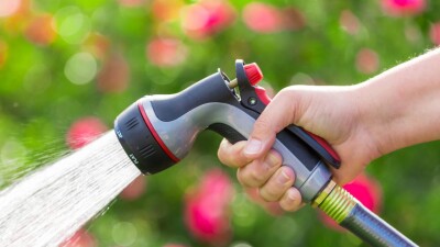 Не использовать для полива воду из-под крана попросили жителей Павлодара
