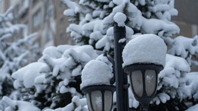 Снег и порывистый ветер ожидаются на большей части Казахстана