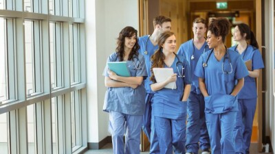 120 будущих медиков получили гранты акимата Алматы на обучение в резидентуре