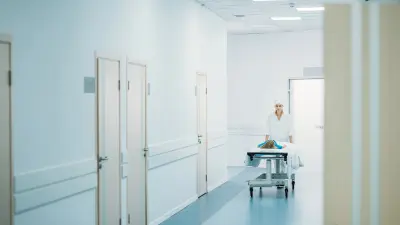 Казахстанец после смерти ребёнка взыскал 5 млн тенге с авиакомпании