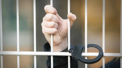 Бухгалтер больницы под Алматы перевела себе чужие 90 млн тенге