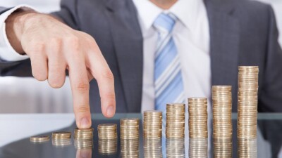 До 1,5 млн тенге на руки: вакансии шеф-повара и дизайнера мебели попали в топ-5 самых высокооплачиваемых