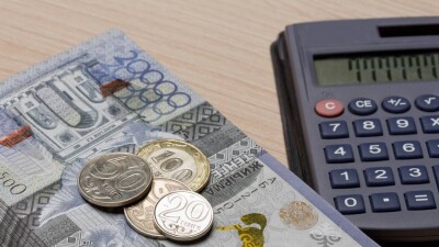 Как выплачивать медстраховку за работников, ушедших в долгий отпуск