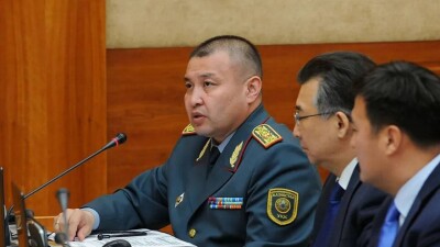 Экс-директора погранслужбы Казахстана осудили за участие в преступной схеме и лишили звания генерал-лейтенанта