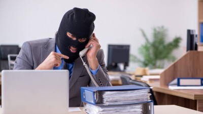 АРРФР: Возмещение жертвам мошенников, лишившимся 6 млрд тенге на счетах, не достигло и 350 миллионов