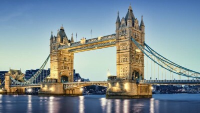 Инфляция в Великобритании побила 40-летний рекорд