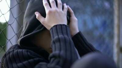 Мальчика изъяли из семьи в Талдыкоргане: пьющая мать жестоко обращалась с ним