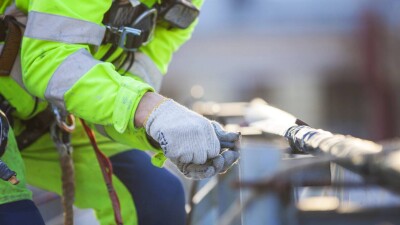 Ещё один выживший после падения с 9-го этажа альпинист скончался в Астане