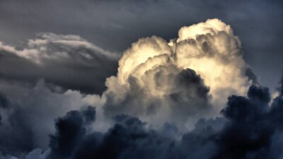 Дожди, град и штормовой ветер прогнозируют на большей части Казахстана