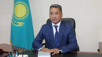 "Скоро стану блондином": аким Караганды разозлился на подрядчика по ремонту дорог