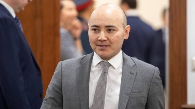 Куантыров о задержках зарплат бюджетникам Улытау: "Вопрос технический, деньги выделили"