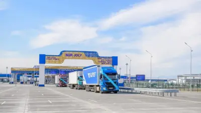 Затор из 1500 грузовиков образовался на пункте пропуска на границе Казахстана и КНР