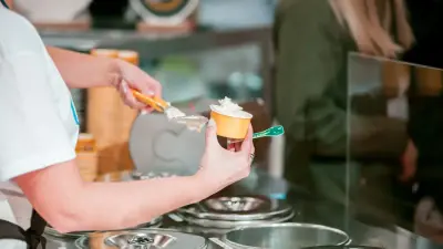 5400 подростков нашли работу на лето через биржу труда Казахстана